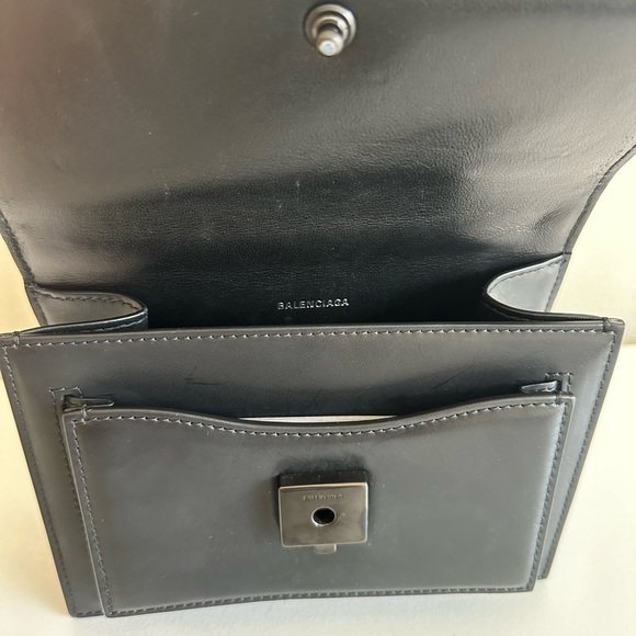 BALENCIAGA sharp black top handle bag - Picture 3 of 8